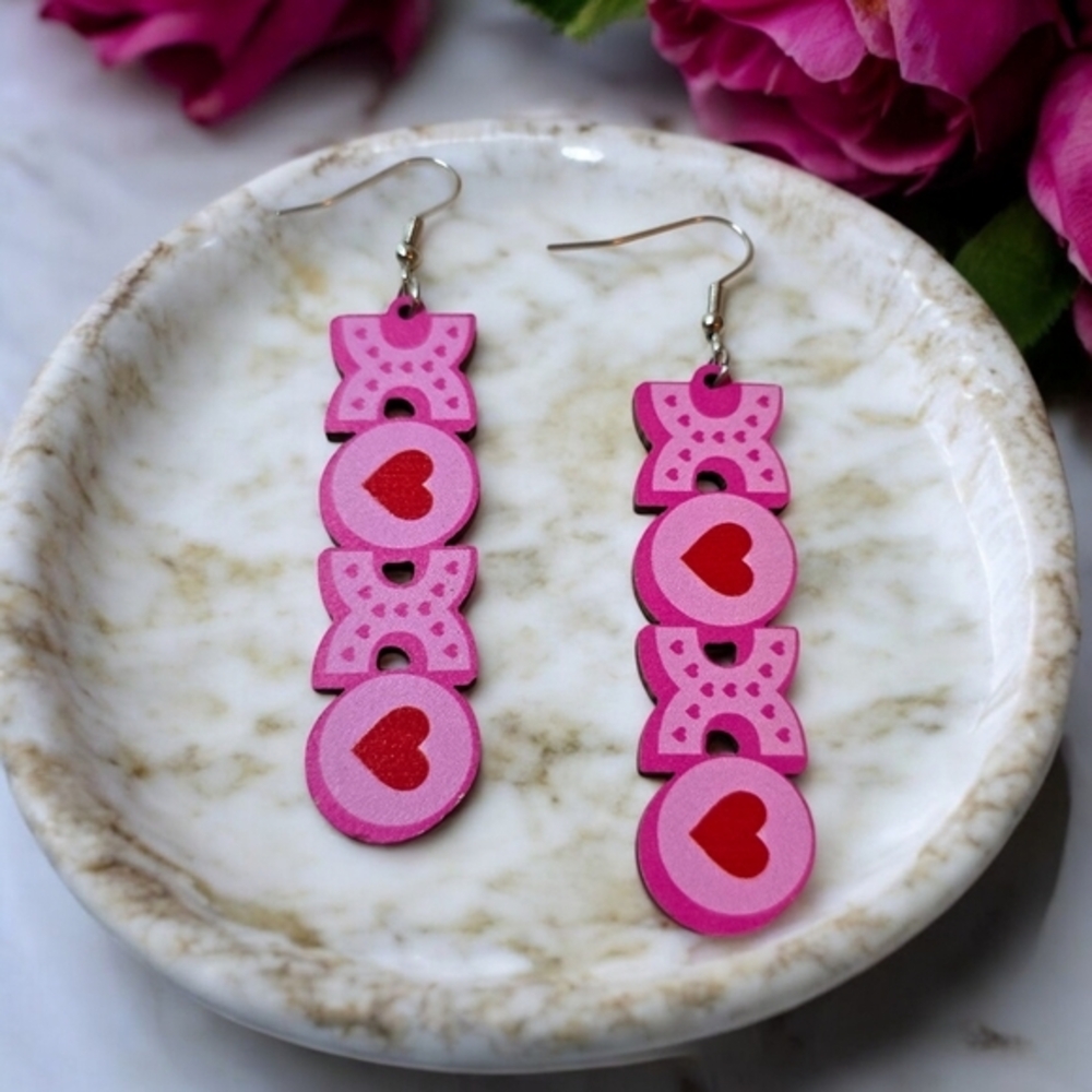 ✨️2 for‎ $15✨️ NEW Valentine's Day XOXO Women's Pink Wooden Fashion Earrings